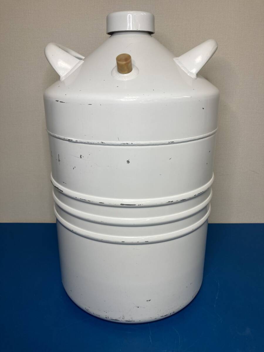 CRYO ONE DC-20 Liquid Nitrogen Storage and Transport Container [n1245390846]