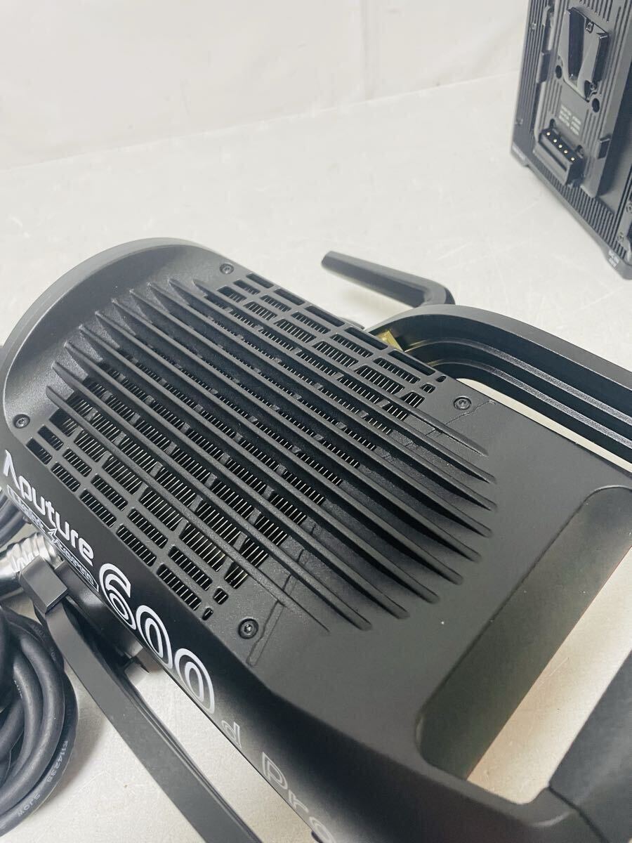 Aputure LS 600d Pro LED Light 600W with Carry Case [r1245636748]