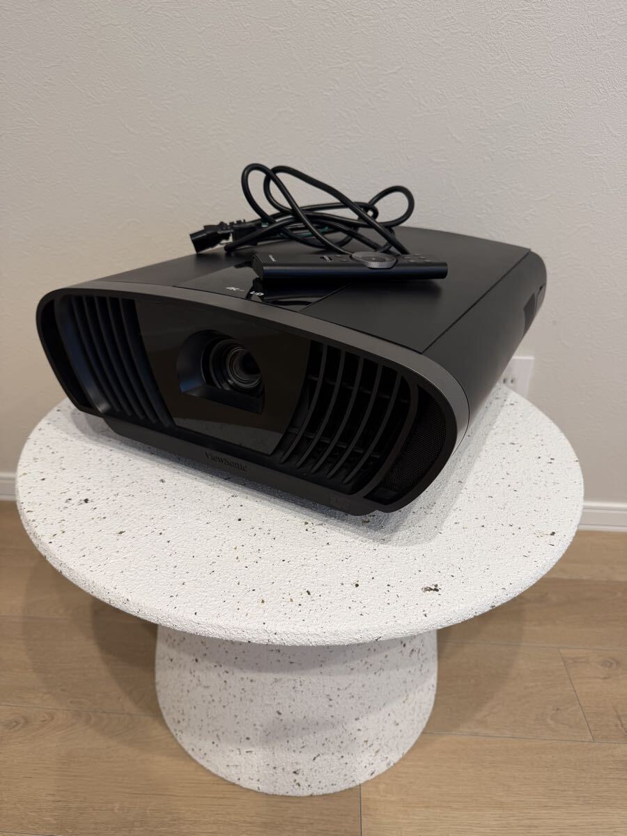 ViewSonic X100-4K Projector with Accessories [v1245778565]