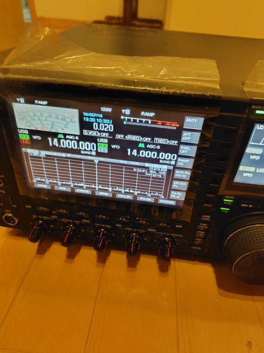 Kenwood TS-990S 200W Transceiver with MC-90 and SP-990 Set [p1246661015]