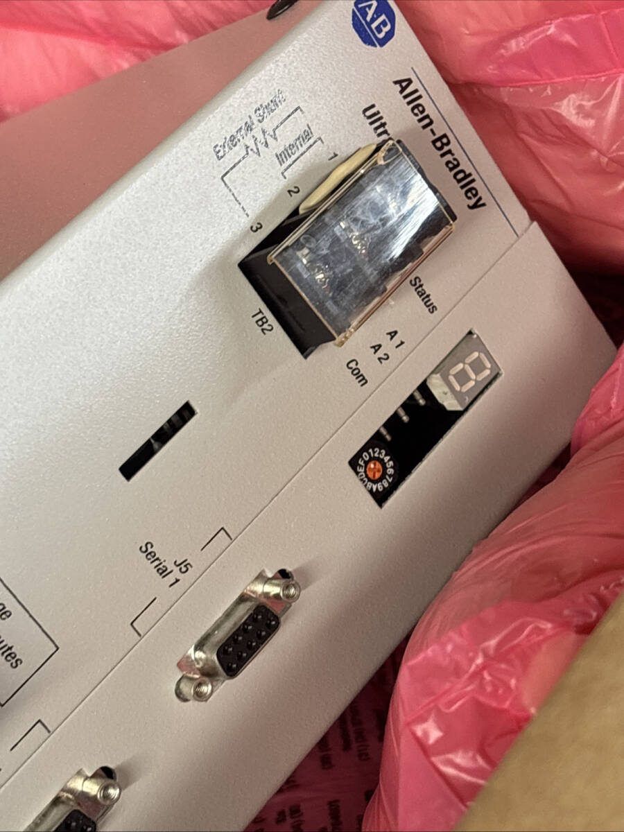 Allen Bradley 1398-DDM-030/A Universal Digital Servo Drive [o1246708713]