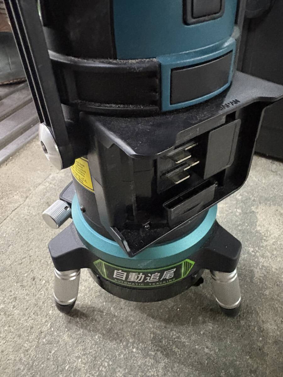 Makita SK313GD Automatic Tracking Green Laser Level with LDG-4 Receiver and BL1040B Battery [e1247102175]