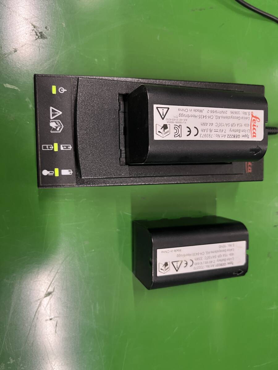 Leica ATStation AL1 Total Station with Hard Case Charger and Spare Battery (as-is) [x1247264299]