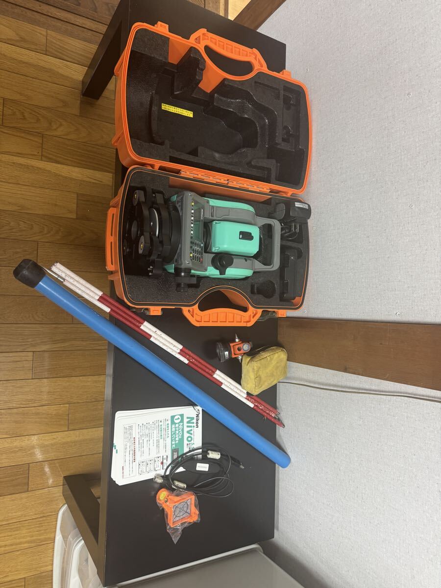 Nikon Nivo Total Station with Hard Case and Accessories [g1247570261]
