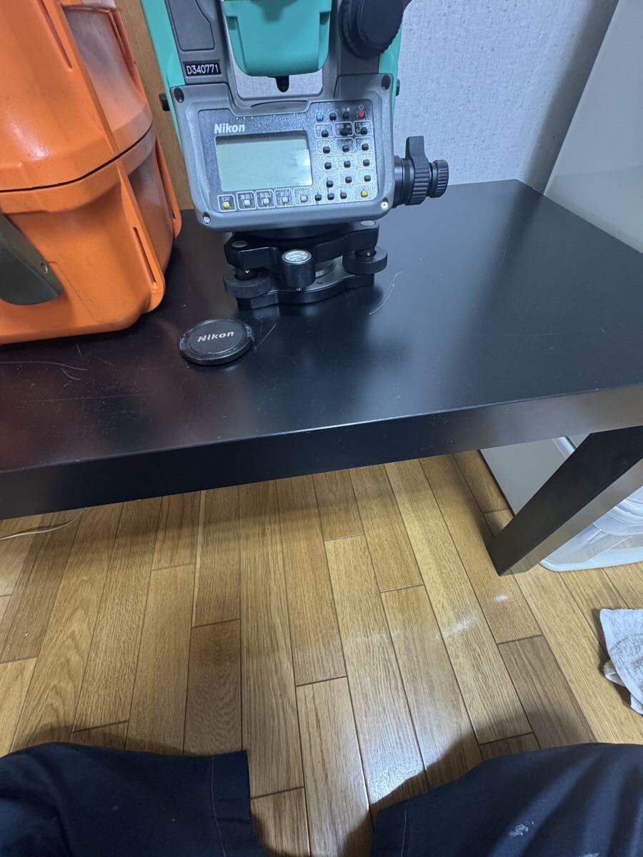 Nikon Nivo Total Station with Hard Case and Accessories [g1247570261]