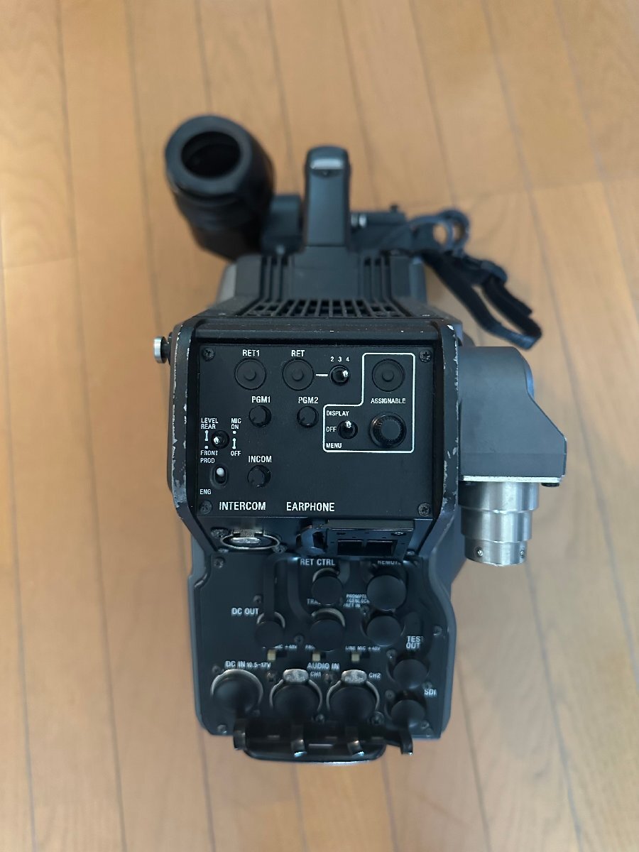 Sony HXC-100 HD Camera with HDVF-200 Viewfinder [o1247826860]