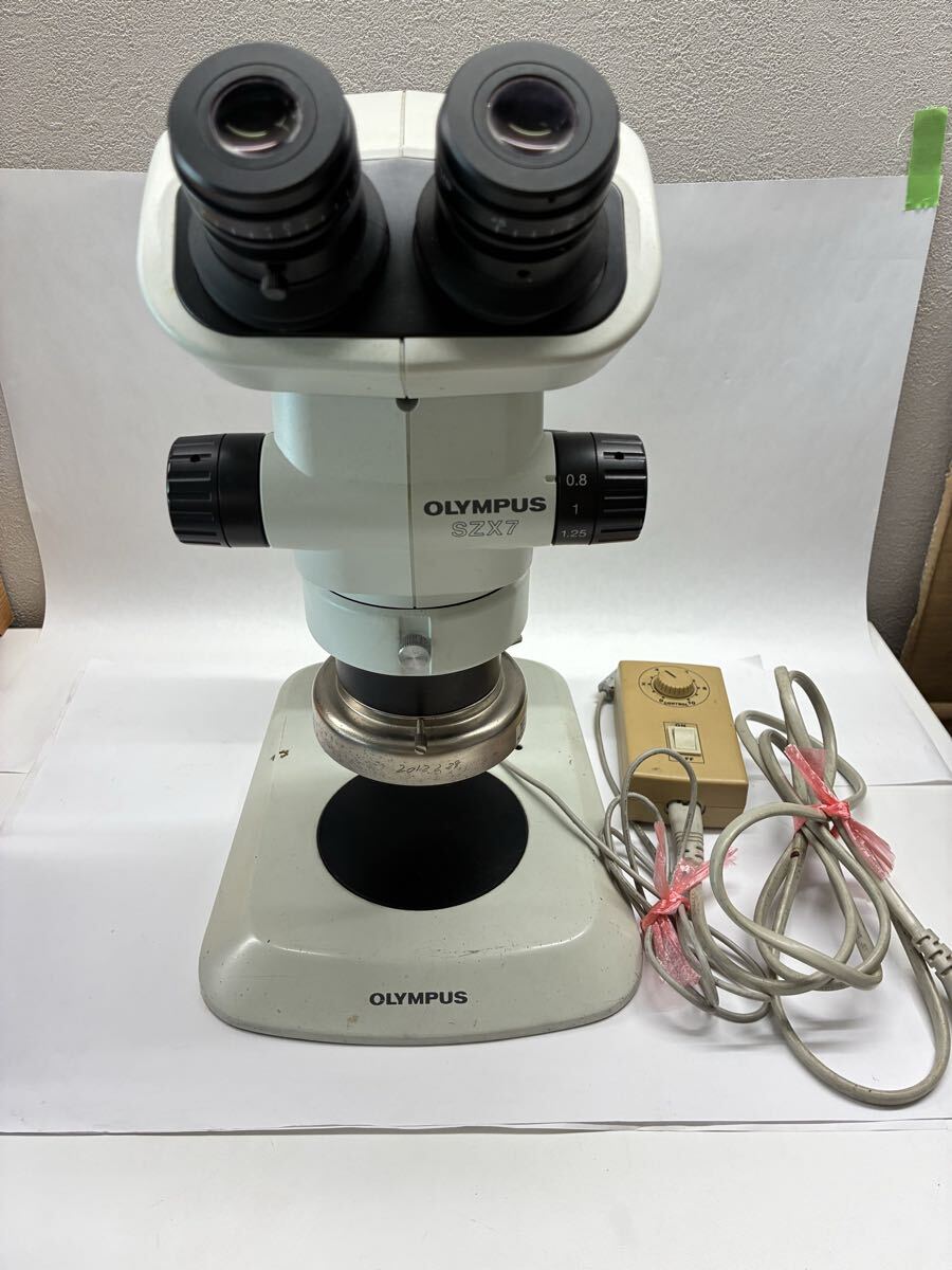 Olympus SZX7 Stereo Microscope with WHSZ15X-H Eyepieces and HDR61WJ LED Illumination [q1247694694]