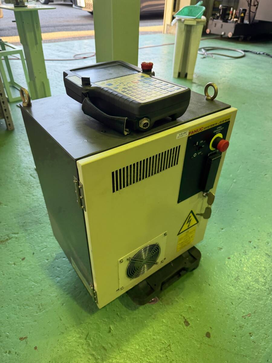 FANUC LR Mate 100iB Robot (for parts or not working) [f1247778248]