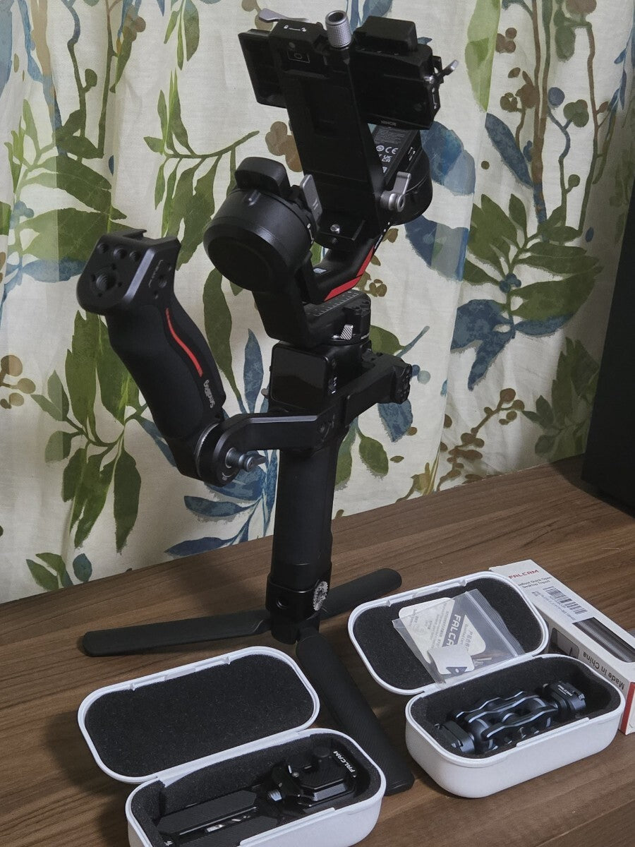 DJI RS4 Gimbal Stabilizer with Accessories [l1248038915]