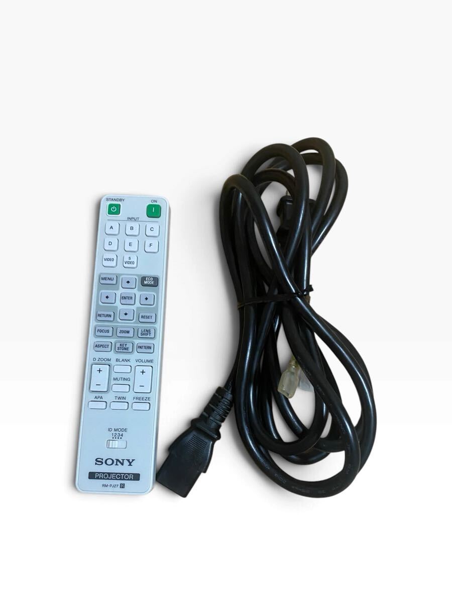 Sony VPL-FHZ61 Projector 138H Lamp Usage Time [f1248682449]
