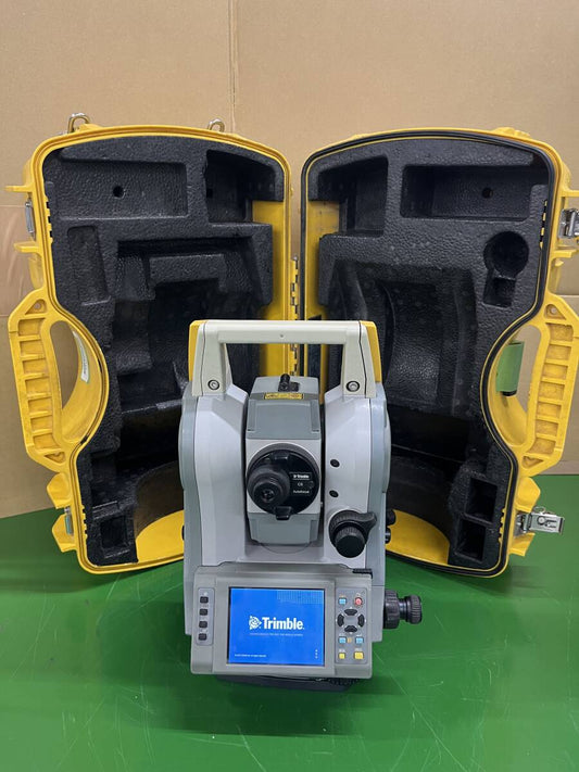 Trimble C5 Total Station with 4 Batteries and Charger (for parts or not working) [t1248894842]