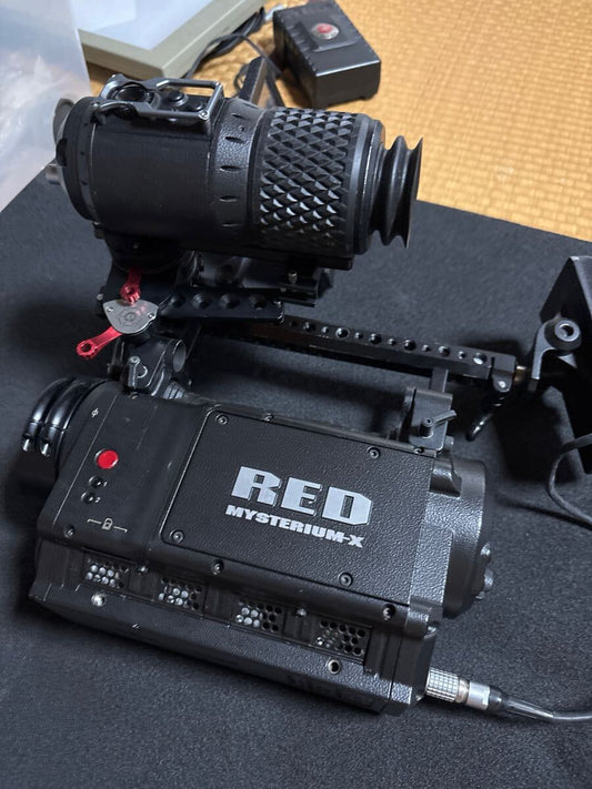 RED ONE Mysterium-X Digital Cinema Camera Full Rig with Finder Monitor CF Cards [u1249841333]