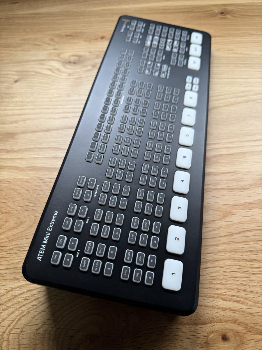 Blackmagic Design ATEM Mini Extreme Live Streaming Switcher [j1249849231]