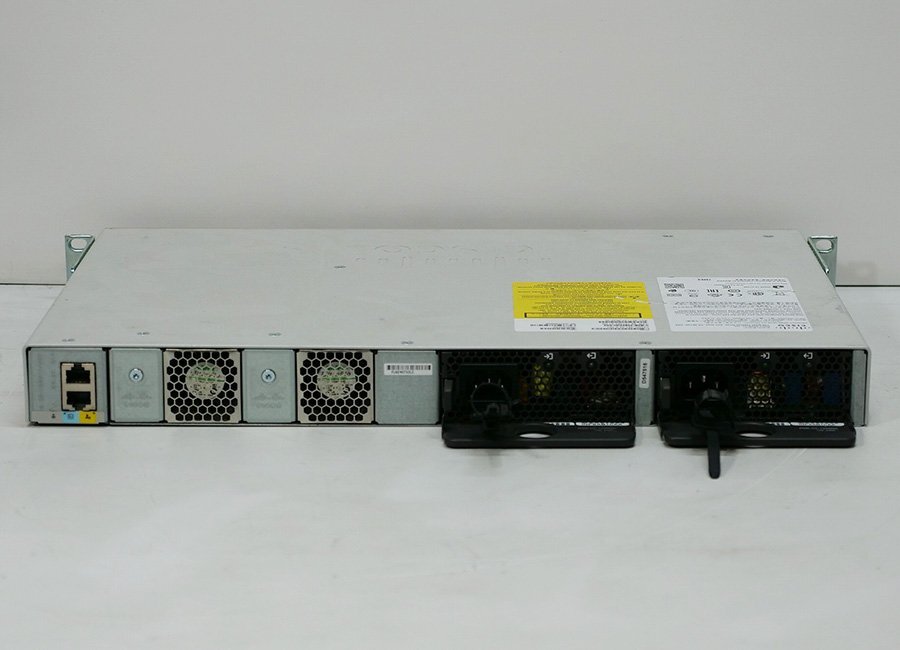 Cisco C9200L-48T-4X-E Switch [t1214122650]