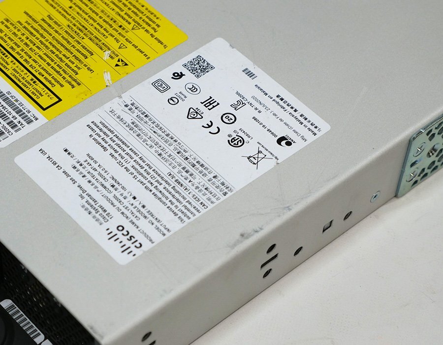 Cisco C9200L-48T-4X-E Switch [t1214122650]