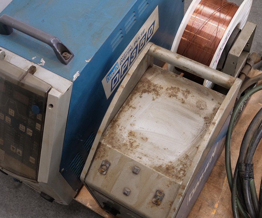 Daihen DP-350 Pulse MAG/MIG Welder with Wire Feed Unit 3-Phase 200V (for parts or not working) [n1248875418]
