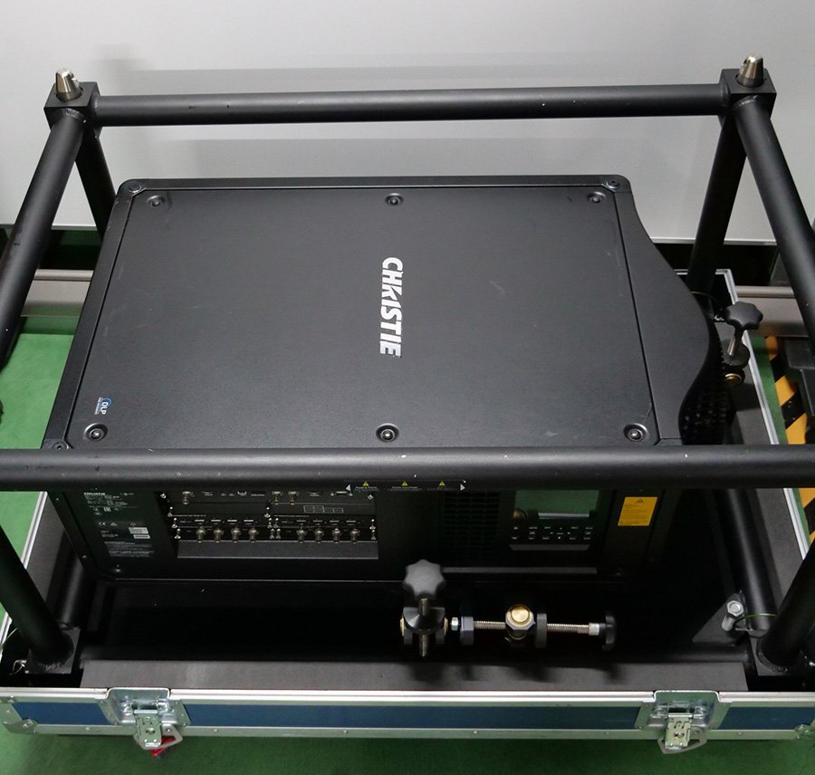 Christie Boxer 4K30 Projector 30000 Lumens 4K Resolution 4096x2160 [p1209156478]
