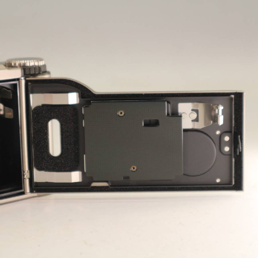 Leica Minilux Mini Film Camera Body Gold F2.4 40mm [e1216370472]