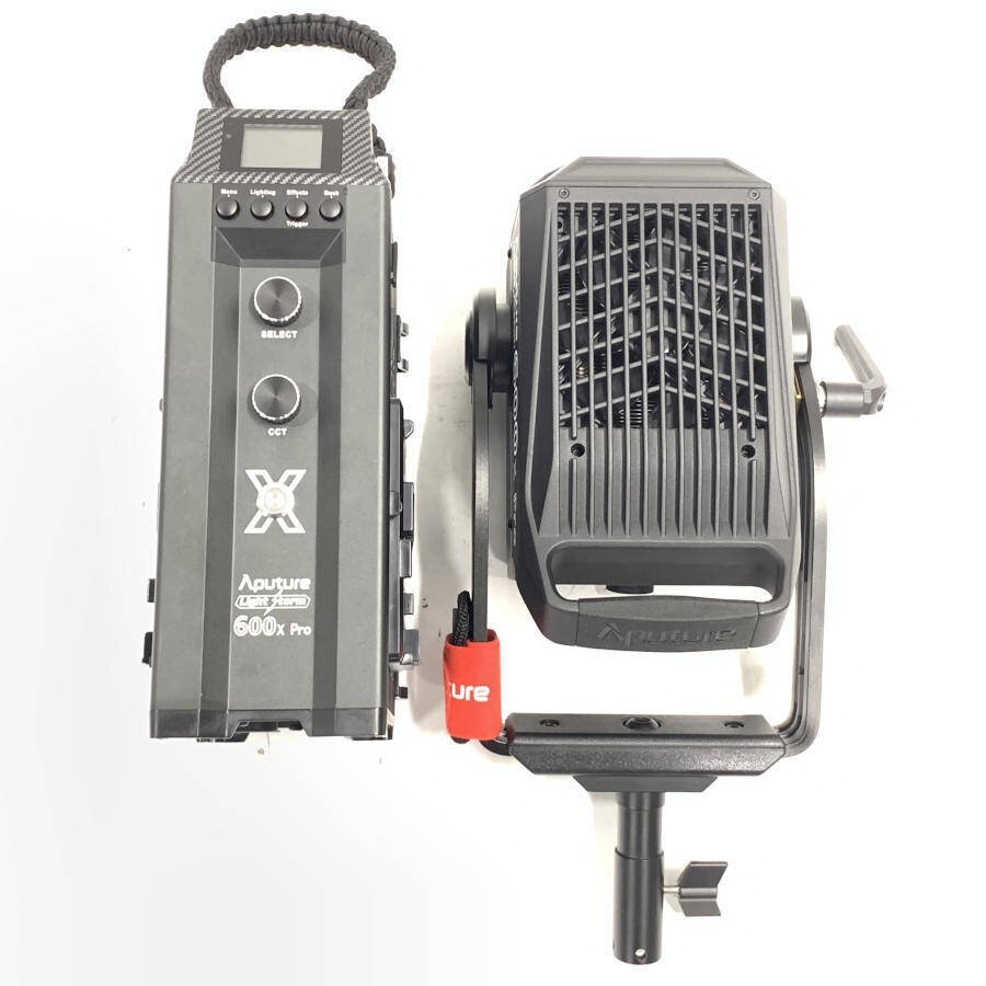 APUTURE Light Storm 600x Pro COB LED Light 2700K-6500K with Remote and Case [o1231652617]