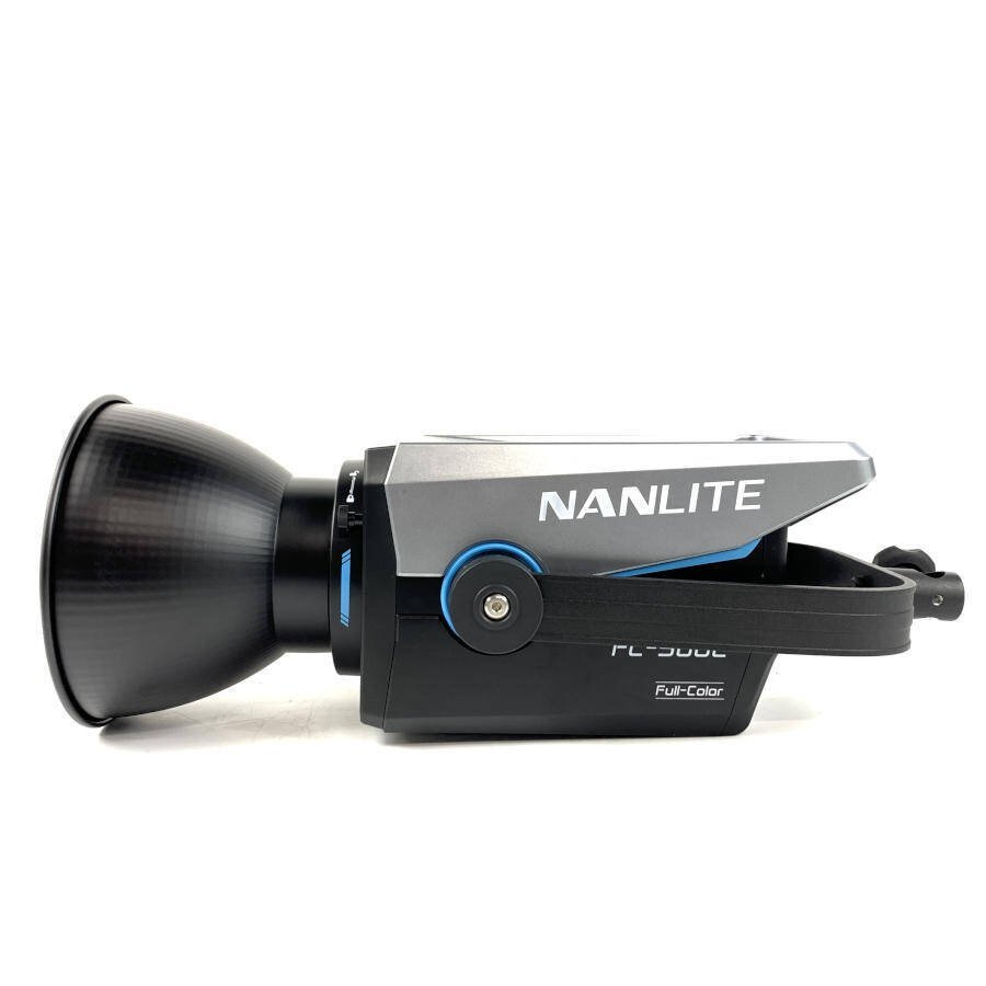 NANLITE FC-500C LED Spotlight 520W with Power Supply and Mount [d1236252943]