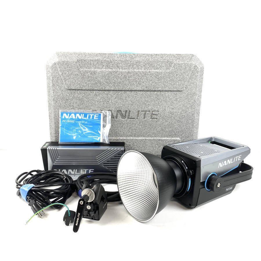 NANLITE FC-500C LED Spotlight 520W with Power Supply and Mount [d1236252943]