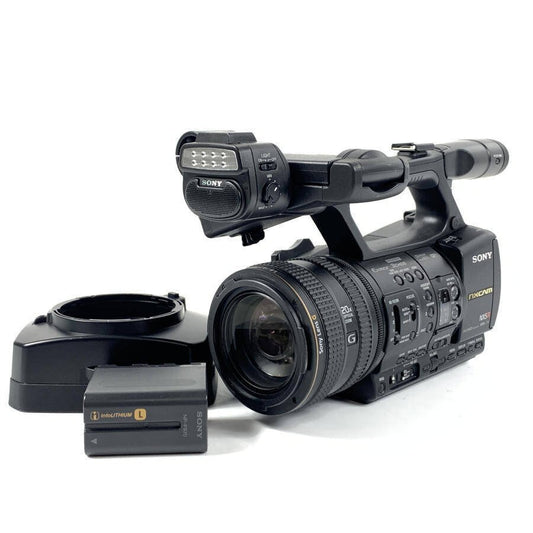 SONY HXR-NX5R Digital Video Camera 1/3 inch Full HD 3CMOS Sensor with Lens Hood and Battery [g1248935774]