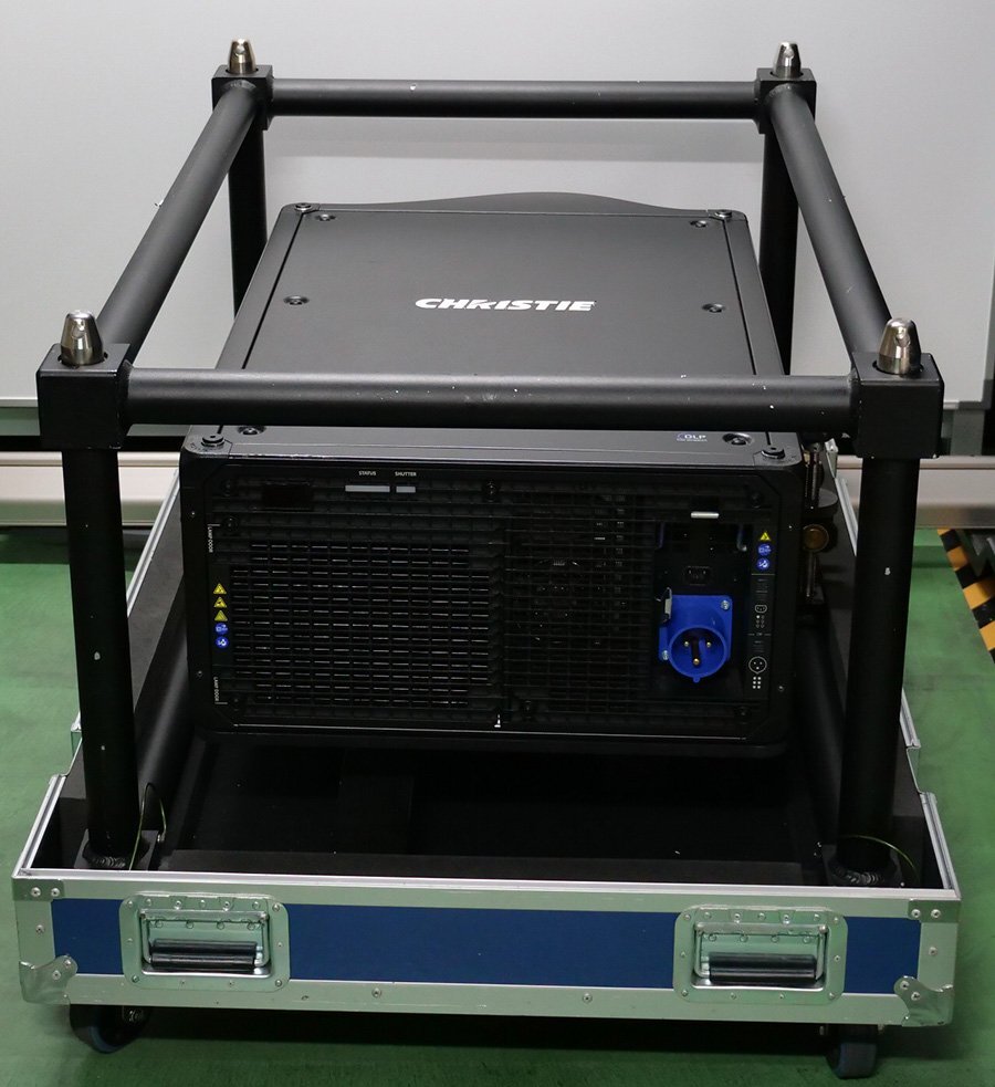 Christie Boxer 4K30 Projector 30000 Lumens 4K Resolution 4096x2160 [p1209156478]