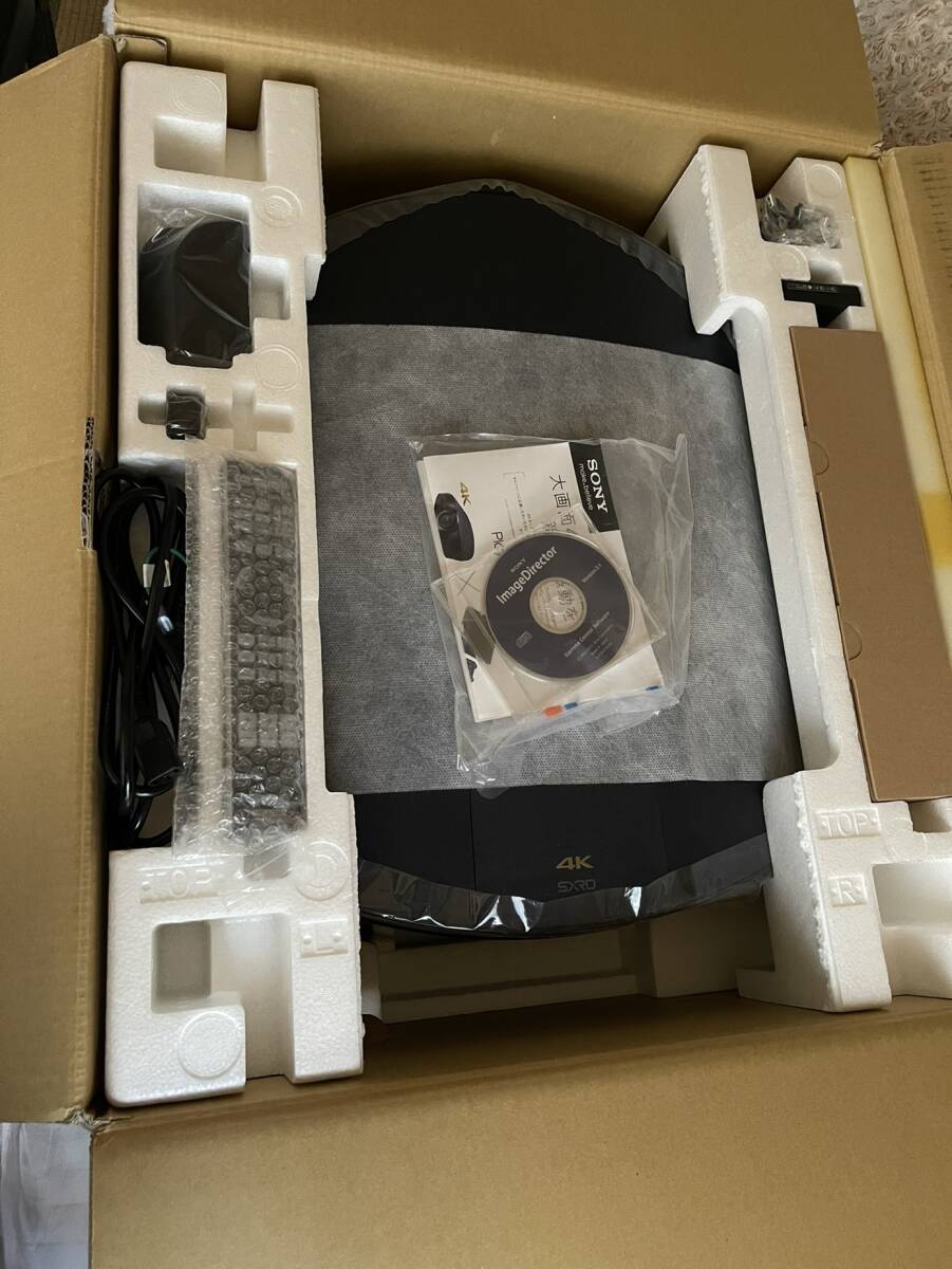 Sony VPL-VW1000ES 4K Native Projector [w1193579708]