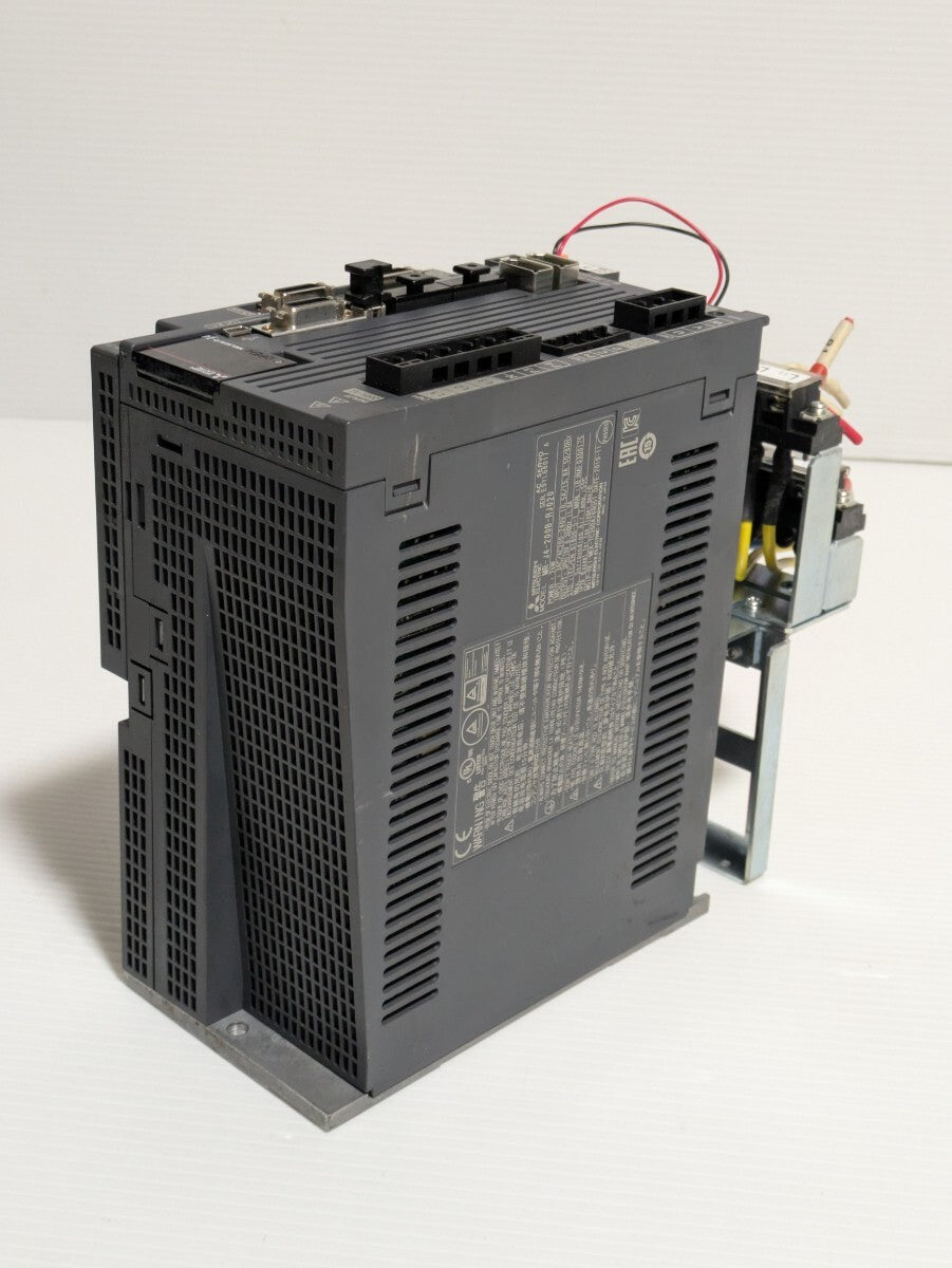 Mitsubishi Electric MR-J4-200B-RJ020 Servo Amplifier [u1205326408]