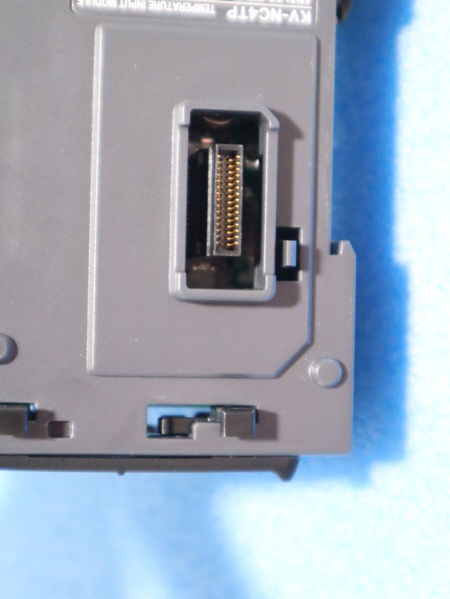 Keyence KV-NC4TP Temperature Input Unit 4 Points Set 4 pcs [u1233358402]