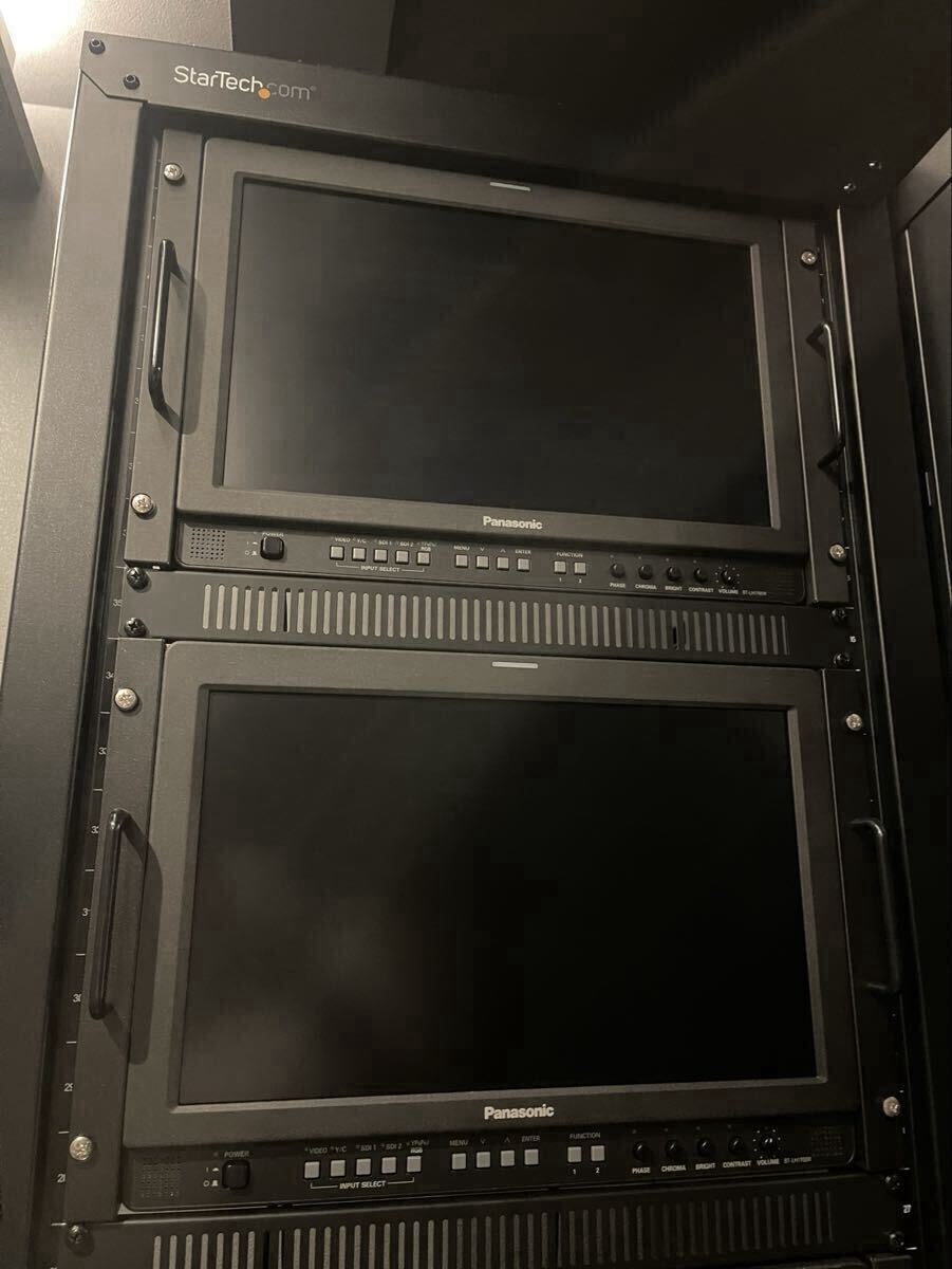 Panasonic BT-LH1700W Monitor 4 Unit Set with StarTech 42U Rack [j1233411082]
