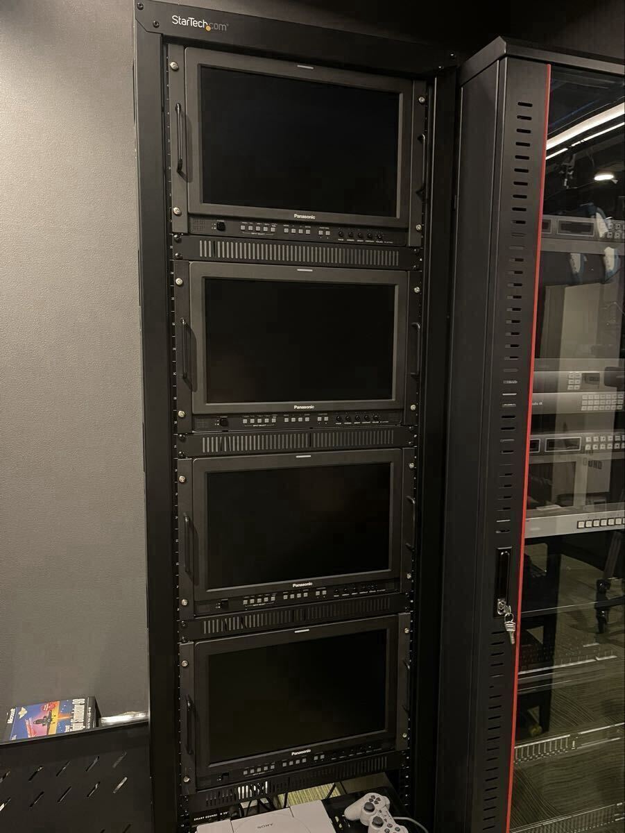 Panasonic BT-LH1700W Monitor 4 Unit Set with StarTech 42U Rack [j1233411082]