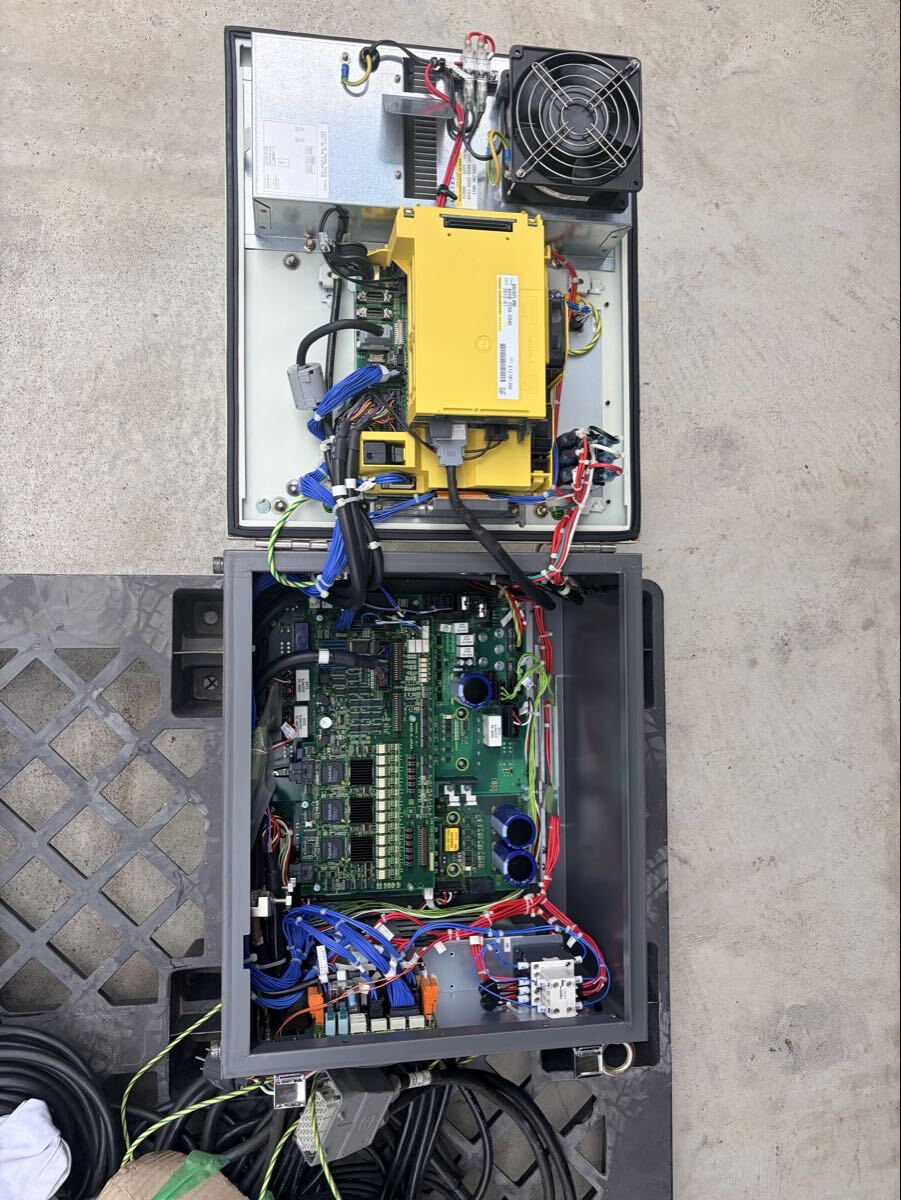 FANUC R-30iA Mate Robot Controller with Cable Set [x1240106953]