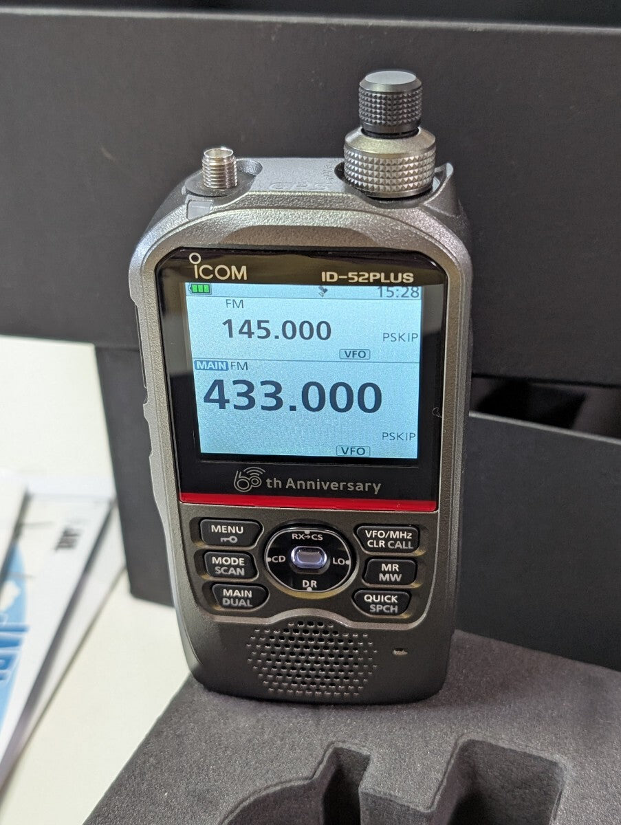 ICOM ID-52plus 60th Anniversary Limited Model 144/430MHz FM D-Star [s1212040675]