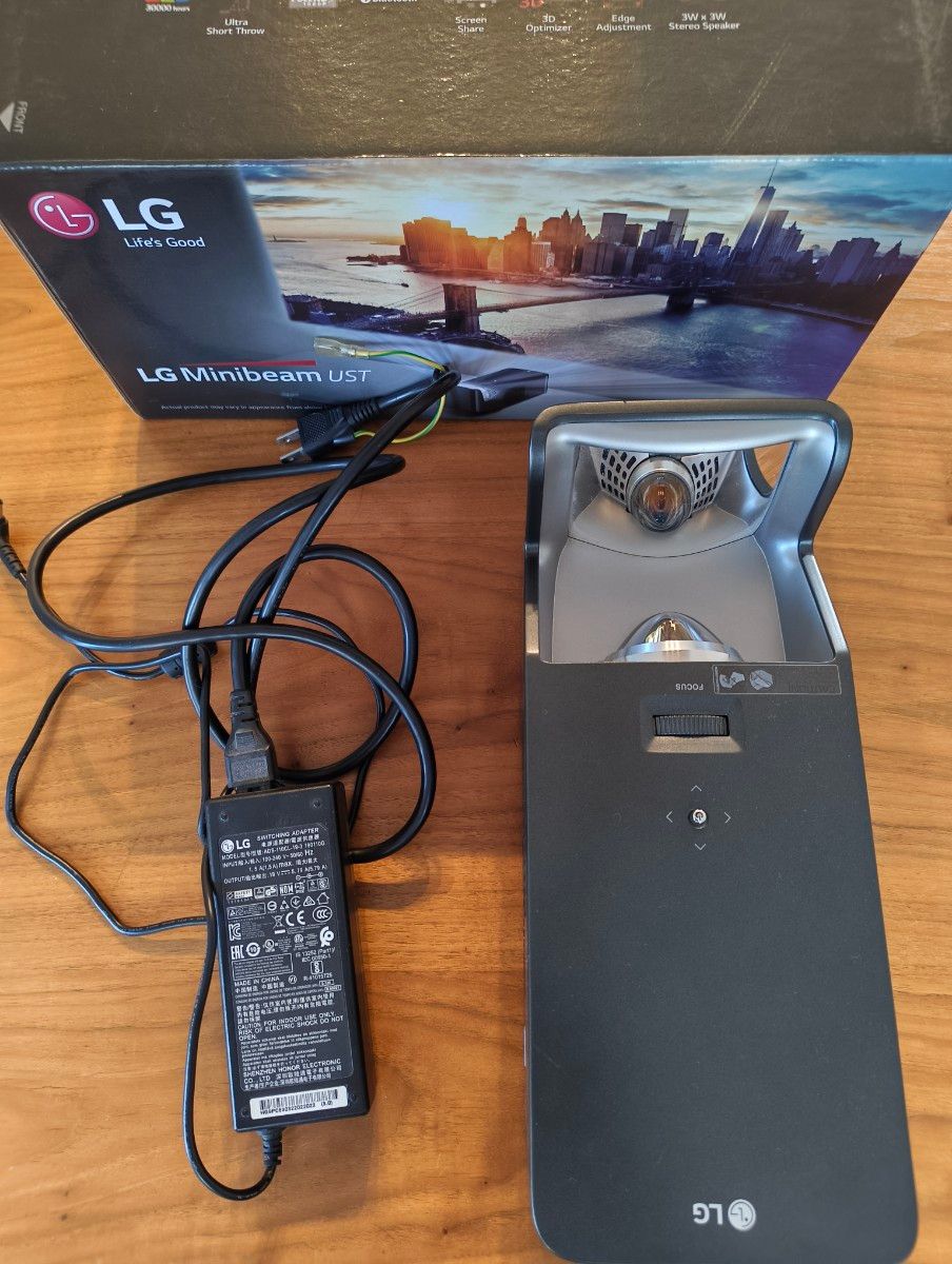 LG PF1000UG Projector [z702594574]