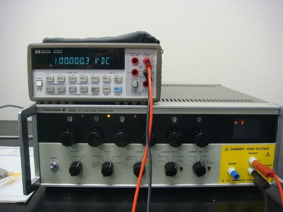 Yokogawa 2552-12 DC Standard Voltage Generator 1200V 25mA [e1048594392]