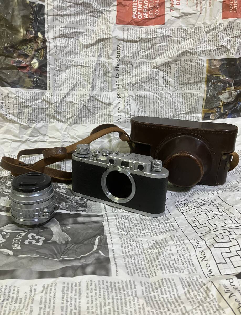 Leica Barnack DII IID Silver 35mm Rangefinder Camera with Canon Lens and Case [p1160580482]