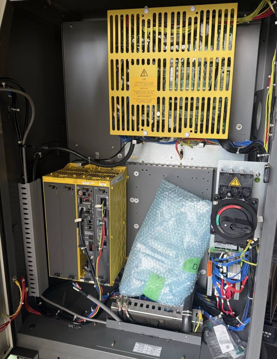 FANUC R-2000IB/165F Industrial Robot [u1247507133]