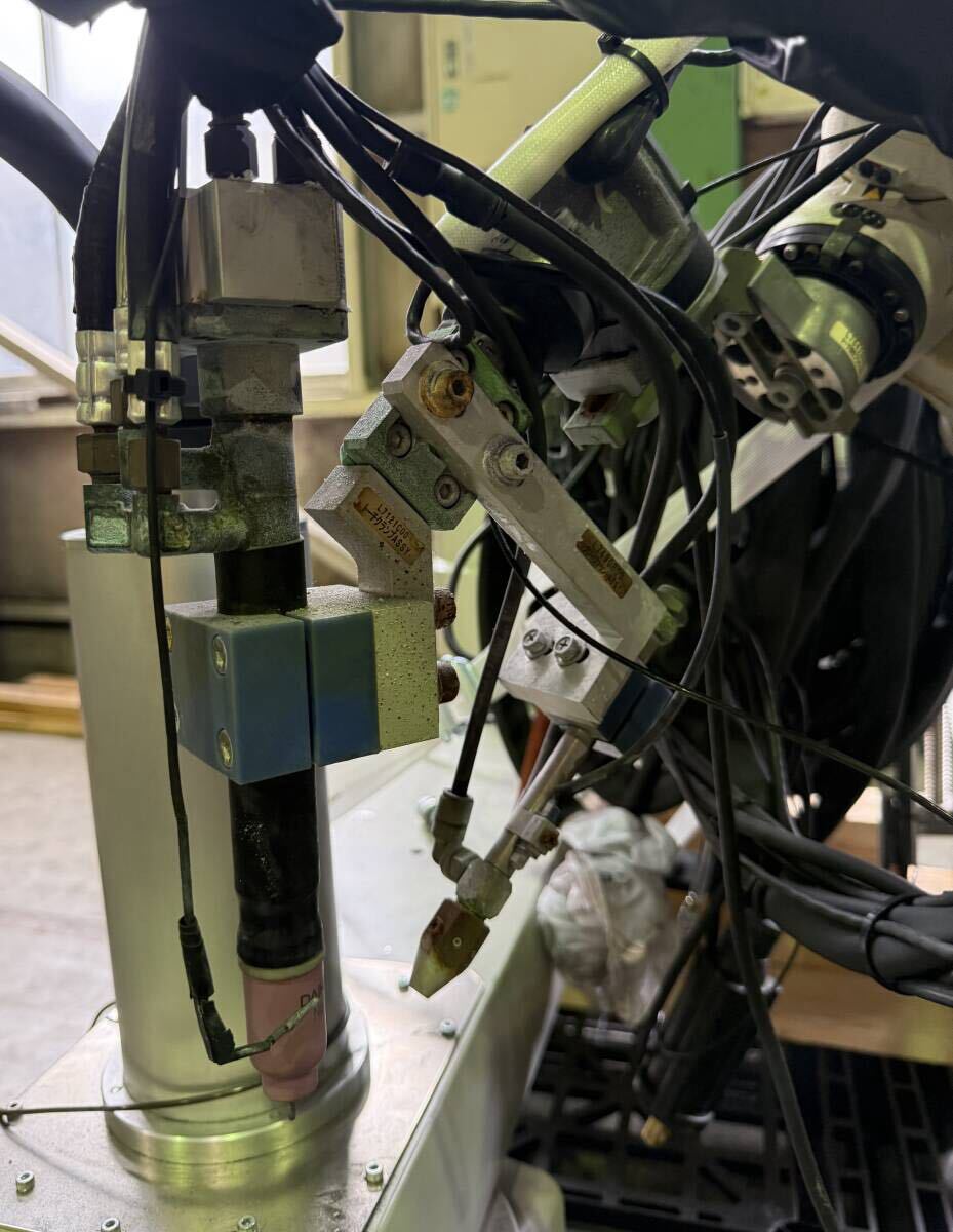 Daihen DA300P Industrial Welding Robot 3 Units [d1240694839]