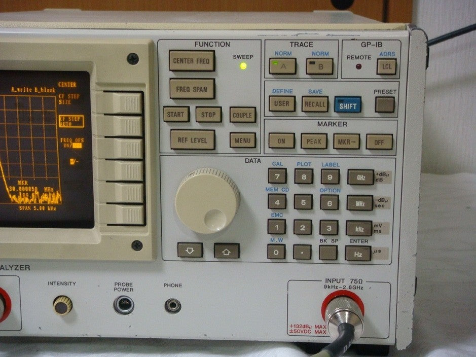 Advantest R3361AN Spectrum Analyzer 9kHz-2.6GHz 75 Ohm with Tracking Generator [o1103764435]