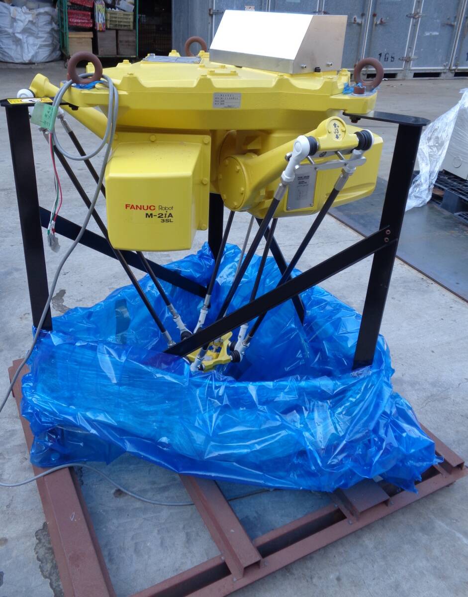 FANUC M-2iA/3SL Parallel Link Robot with R-30iB Controller [c1198591085]