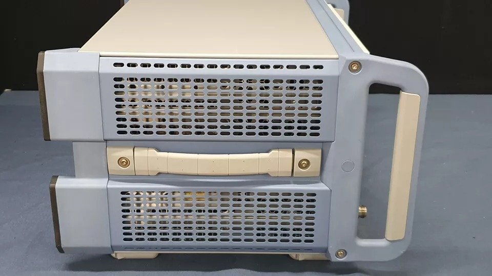 NBC R&S ZNB8 Vector Network Analyzer 9kHz to 8.5GHz 4 Ports [o1163012368]