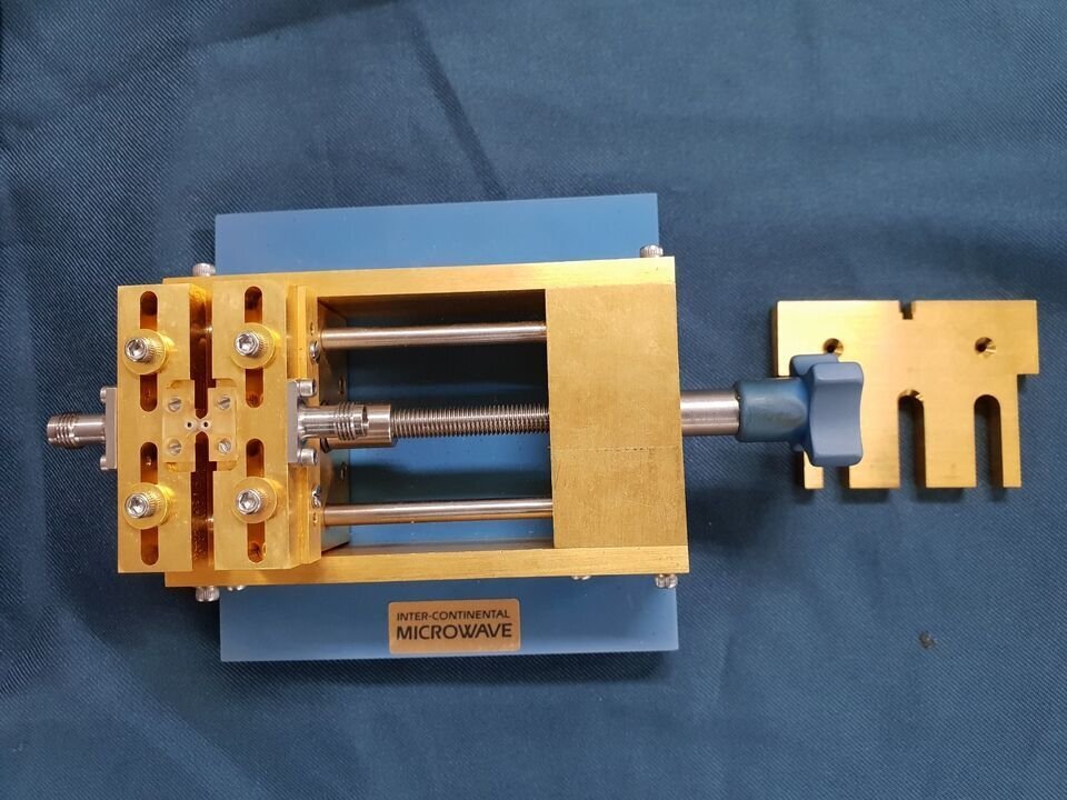 Inter-Continental Microwave WK-3001_G Universal Substrate Test Fixture [r1132195341]