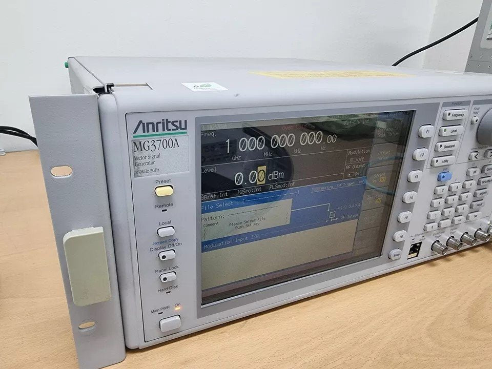 Anritsu MG3700A Vector Signal Generator 250kHz-3GHz Opt. 02 21 [l1145916093]