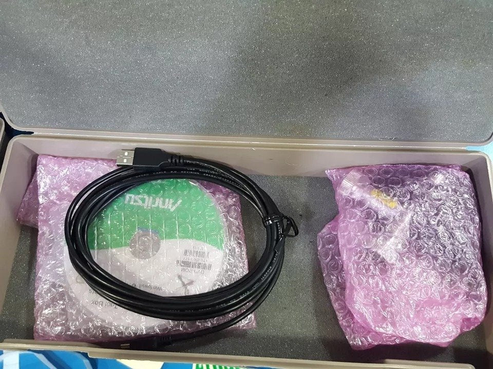 Anritsu S331L Handheld Cable and Antenna Analyzer 4GHz [s1160730561]