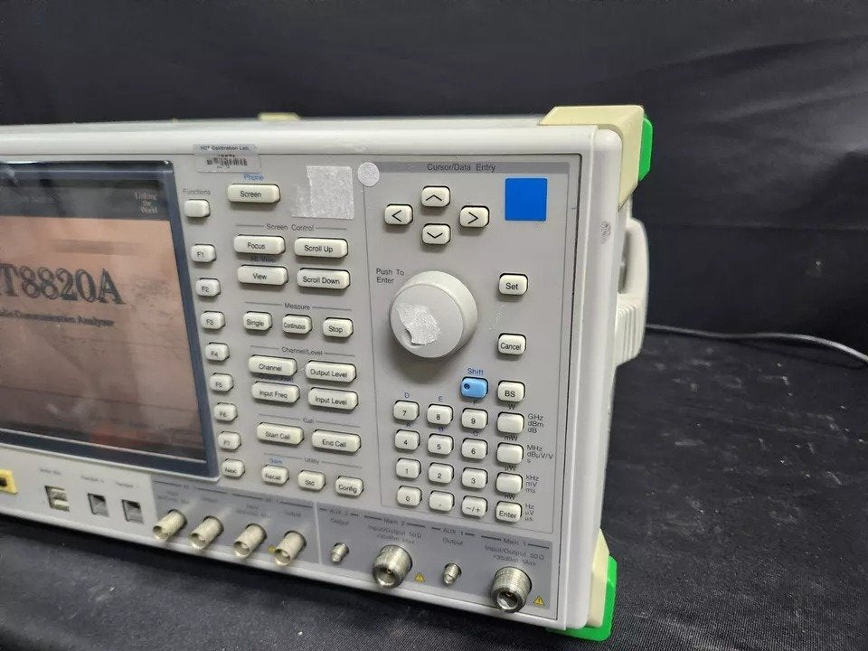 Anritsu MT8820A Radio Communication Analyzer Opt. 01 11 for Parts (for parts) [q1161007071]