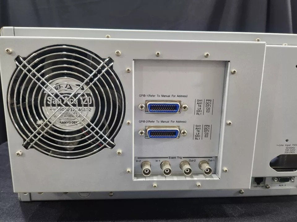Anritsu MT8820C Radio Communication Analyzer Opt. 008 017 (as-is) [b1161277127]