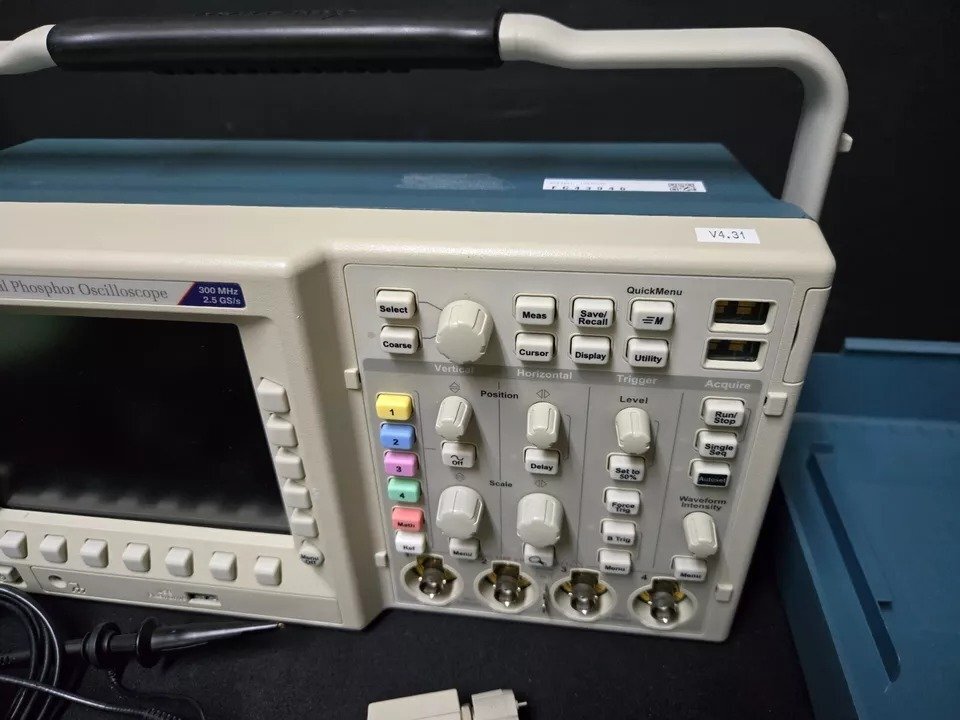 Tektronix TDS3034C Digital Phosphor Oscilloscope 300MHz 4ch 5GS/s [b1164263053]