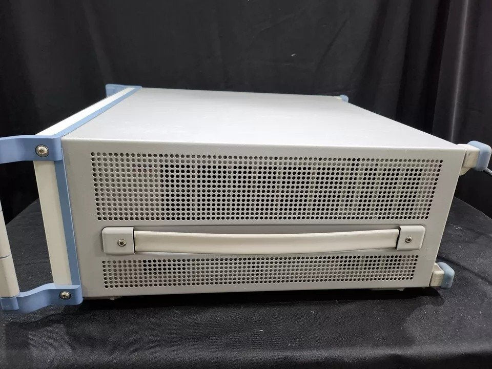 NBC R&S SFU Broadcast Test System [e1164254095]