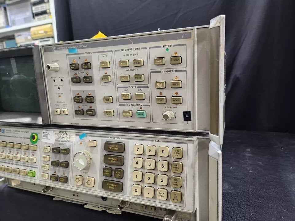 HP 8568B Spectrum Analyzer 100Hz-1500MHz (for parts or not working) [d1164266321]